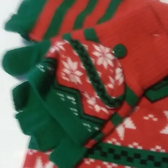 Christmas Mitten and Hat Set - Picture 2 of 4